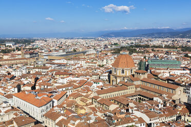 Italien, Toskana, Florenz, Blick auf die Cattedrale di Santa Maria del Fiore und die Basilica di San Lorenzo - FOF008322