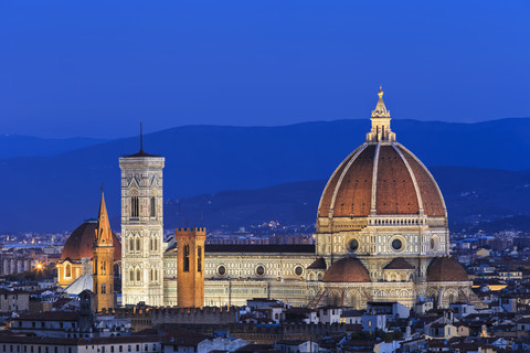 Italy, Tuscany, Florence, Cityscape, View of Cattedrale di Santa Maria del Fiore in the evening stock photo