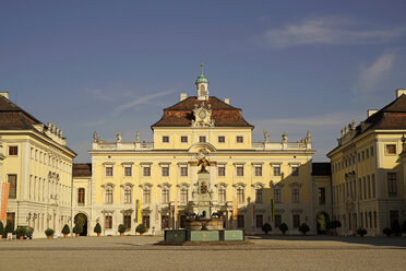 Deutschland, Ludwigsburg, Innenhof des Schlosses Ludwigsburg - PC000191