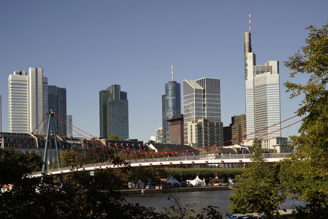 Deutschland, Frankfurt, Finanzviertel und Main, lizenzfreies Stockfoto