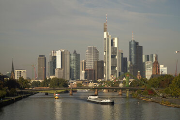 Deutschland, Frankfurt, Finanzviertel und Main - PC000195