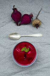 Schüssel Rote-Bete-Suppe - LVF004076