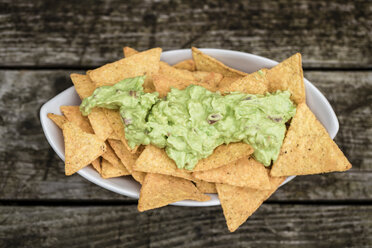 Bowl of Nachos with Guacamole - SARF002255