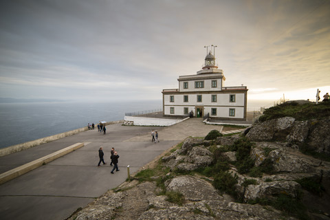 Spanien, Finisterre, Blick auf den Leuchtturm, lizenzfreies Stockfoto