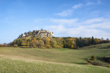 Germany, Baden-Wuerttemberg, Constance district, Hohentwiel Fortress in autumn - EL001694