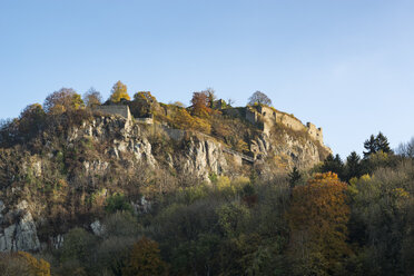 Germany, Baden-Wuerttemberg, Constance district, Hohentwiel Fortress in autumn - EL001695