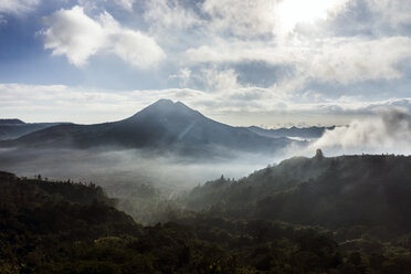 Indonesia, Bali, View of Volcano Batur in the morning light - WE000393