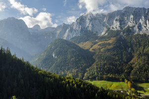 Blick auf die Berchtesgadener Alpen im Herbst - HAMF000087