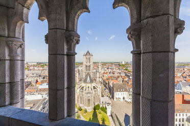 Belgien, Gent, Altstadt, Stadtbild mit St.-Nikolaus-Kirche - WDF003351