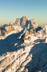 Italienische Alpen im Winter im Abendlicht - GIOF000430