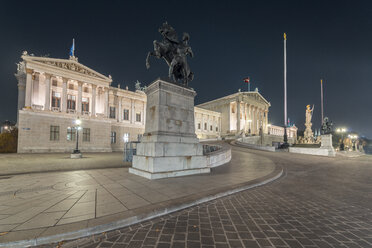 Österreich, Wien, Österreichisches Parlament mit Bronzestatuen - OPF000087