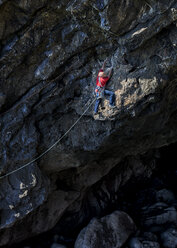 United Kingdom, Pembroke, Mother Carey's Kitchen, Rock climbing - ALRF000087