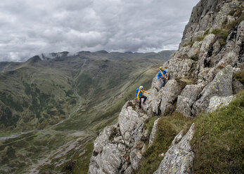 UK, Lake District, Great Langdale, scrambling at Pike of Stickle - ALRF000098