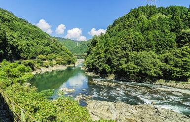 Japan, Honshu, Kyoto, Hozu-Fluss, Romantische Route von Kameoka nach Arashiyama - THAF001453