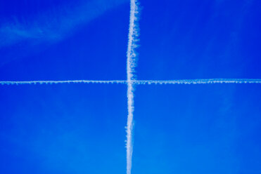 Two crossed vapour trails on blue sky - DASF000034