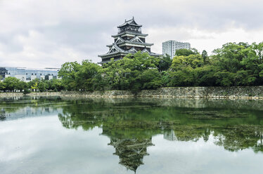 Japan, Hiroshima, Nakajima-cho, view to palace - THAF001467