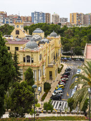 Spanien, Malaga, Rathaus el Ayountamiento von Alcazaba aus gesehen - AMF004426