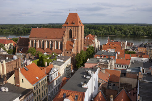 Polen, Torun, Blick auf das historische Stadtzentrum von oben - ABOF000050