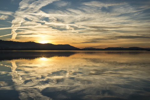 Deutschland, Bodensee, Halbinsel Hoeri bei Sonnenuntergang, lizenzfreies Stockfoto