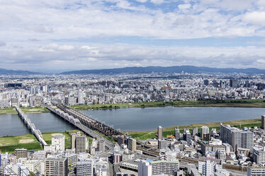 Japan, Osaka, Stadtbild und Yodo-Fluss - THAF001470