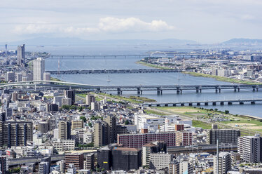 Japan, Osaka, Stadtbild und Yodo-Fluss - THAF001472