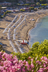 Greece, Aegean Islands, Rhodes, Lindos, View of beach - WDF003432