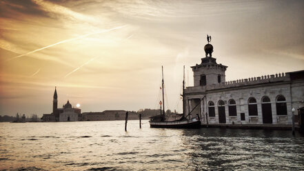 Italien, Venedig, San Giorgio Maggiore, Kirche, Sonnenaufgang - MEMF000917