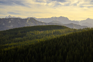 Deutschland, Bayern, Berchtesgadener Land, Blick auf die Leoganger Berge - HAMF000110