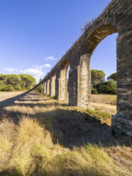 Portugal, Tomar, altes Aquädukt - LAF001582