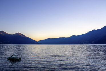 Der Lago Maggiore bei Sonnenuntergang - PUF000443