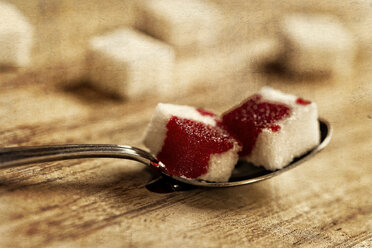 Sugar cubes with blood on spoon - MIDF000707