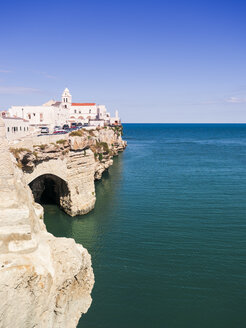 Italien, Apulien, Gargano, Vieste, La Chiesa di Santa Croce an der Küste - GSF001028