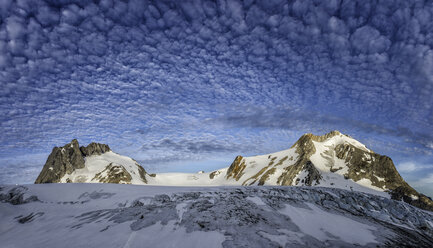 Greenland, Schweizerland, mountains near Kulusuk - ALRF000248