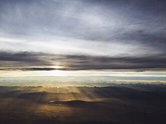 Sonnenaufgang über dem Genfer See, Schweiz - FLF001244