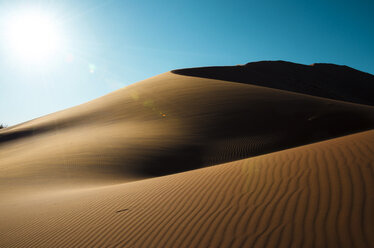 Namibia, Namib-Wüste, Sossusvlei, Dünenlandschaft bei Sonnenuntergang - GEMF000550
