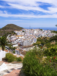 Spanien, Andalusien, Costa del Sol, Blick auf Frigiliana - AMF004566