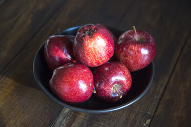 Schale mit roten Äpfeln - SARF002397