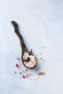 Holzlöffel mit Rosen-Lavendel-Badesalz - MYF001285