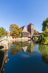 Germany, Bavaria, Nuremberg, Old town, Max bridge, Weinstadel, Water tower and Pegnitz river - WDF003488