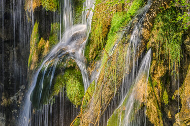 Croatia, Plitvice National Park, Waterfall - LOMF000159