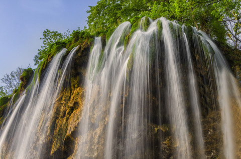 Kroatien, Nationalpark Plitvicer Seen, Wasserfall, lizenzfreies Stockfoto