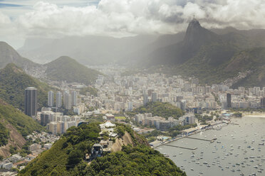 Brasilien, Rio de Janeiro, Blick auf Morro da Urca und Botafogo - MFF002508