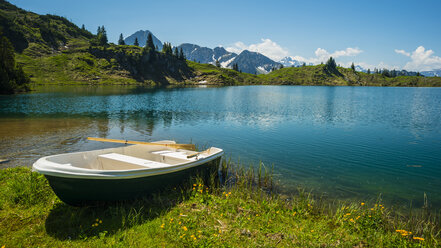 Germany, Bavaria, Allgaeu Alps, View to Lake Seealpsee, rowing boat - WGF000799