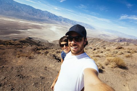 Selfie eines Paares im Death Valley in Kalifornien, lizenzfreies Stockfoto