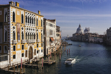 Italy, Canal in Venice - MAUF000194