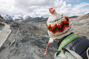 Traveler wearing a wool chullo in the Cordillera Blanca, part of the Andes mountain range - GEMF000587