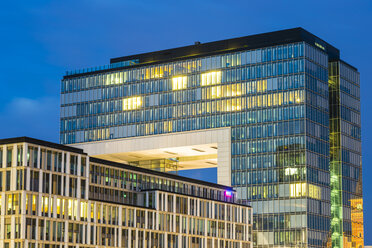 Germany, Cologne, Rheinauhafen, Kranhaus at blue hour - WGF000817