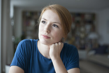 Portrait of pensive young woman - RBF003898