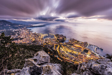 Monaco, Blick auf Monte Carlo, dramatischer Abendhimmel - DAWF000417