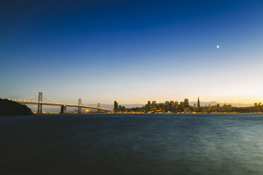 USA, California, San Francisco, skyline at night - GIOF000624